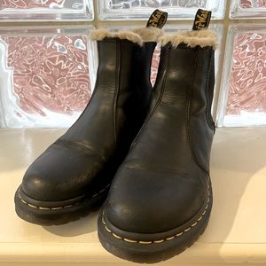 Dr. Marten’s 2976 Chelsea Boot - Women’s size 8